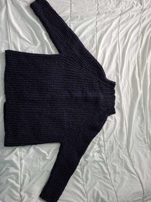 Продавам мъжка жилетка (кардиган като на Pep Guardiola)