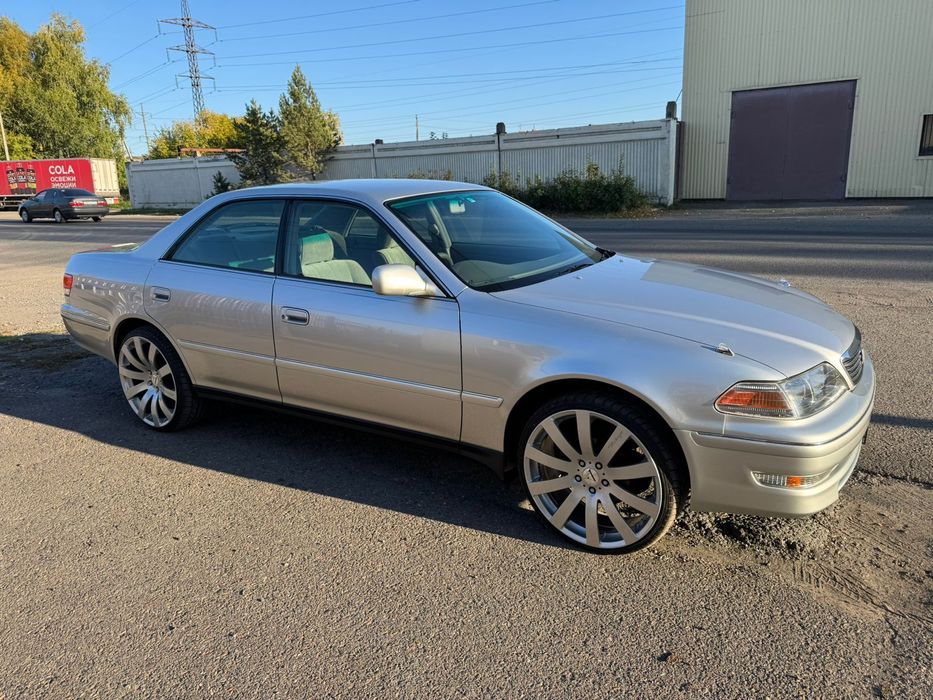 Toyota mark 2  японец