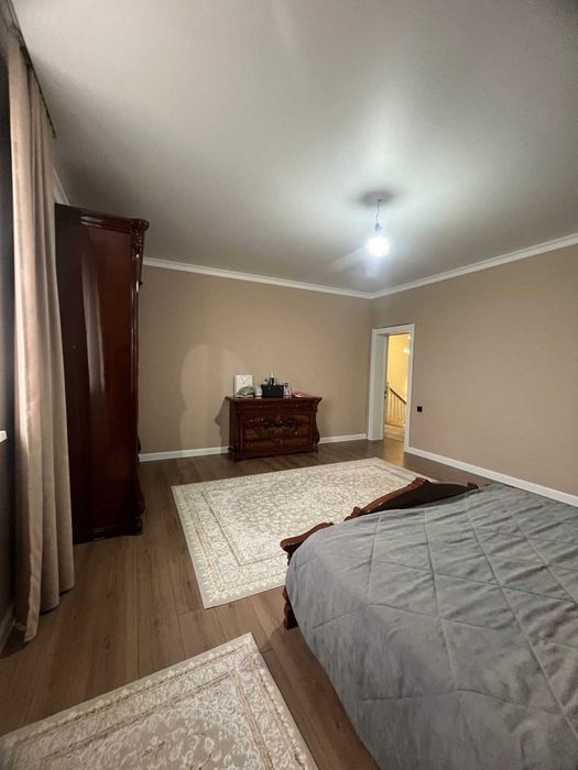 Шикарный двухуровневый дом.