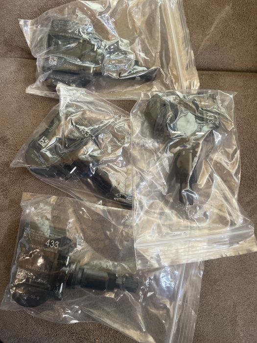 Сензори за налягане в гумите 433 мhz