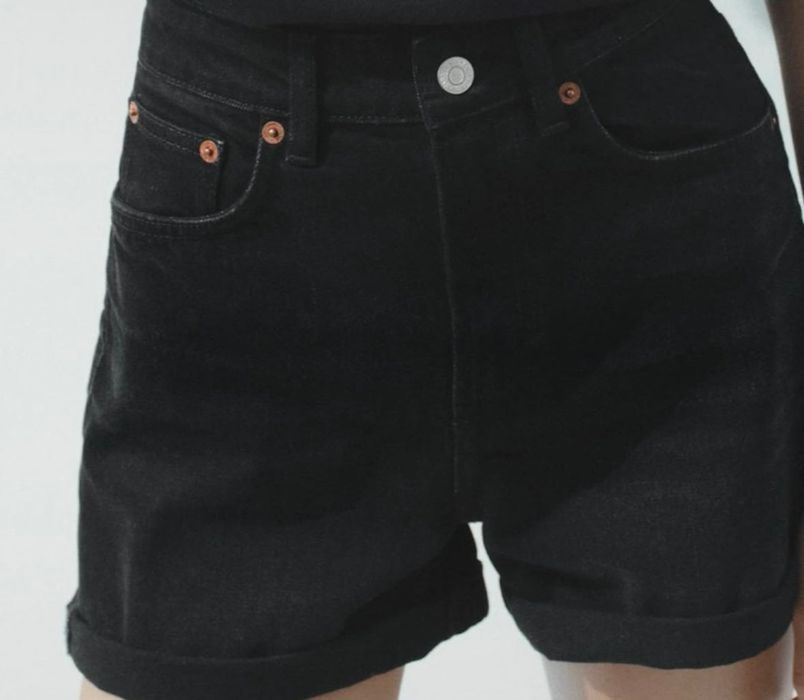 Pantaloni scurti Zara