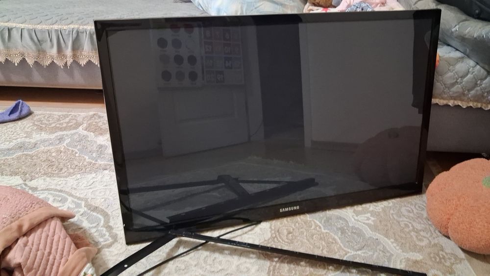 Телевизор Samsung 100cm