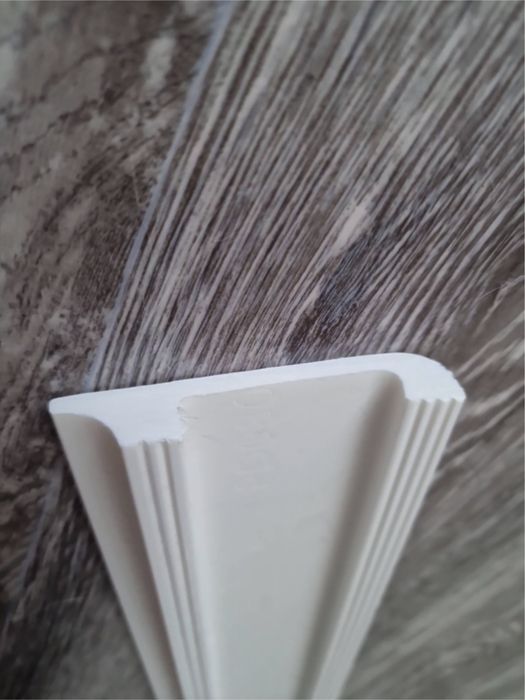 Продам Полиуретановый плинтус