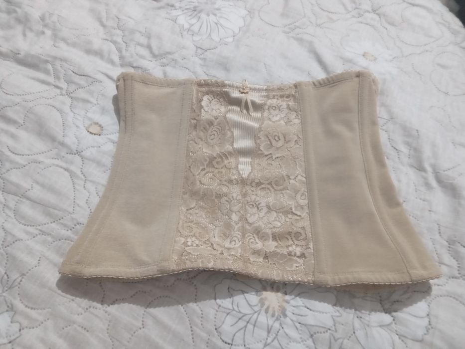 Продаётся фирменный корсет