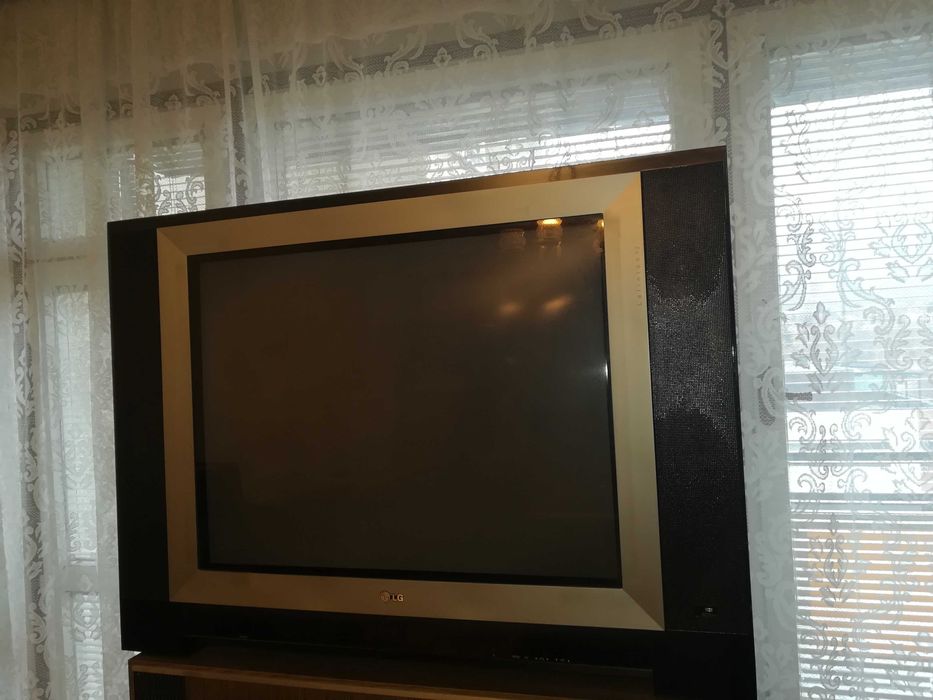 Телевизор LG Lafinion 72