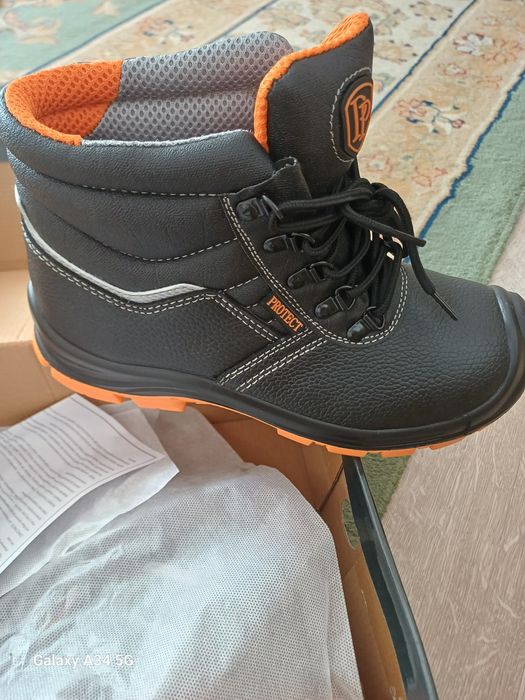Спец ботинка  сатылады