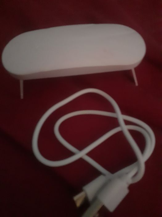 Lampa unghii cu gel sau oja Semipermanenta