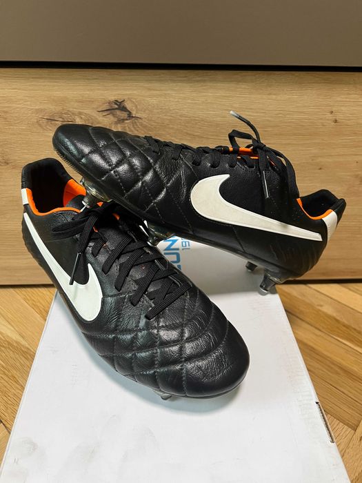 nike tiempo LEGEND IV бутонки ,калеври ,футболни обувки номер 42