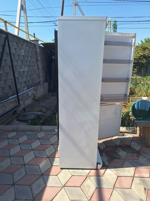Продам холодильник Аристон
