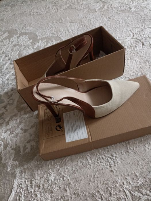 Продам босоножки на каблуке