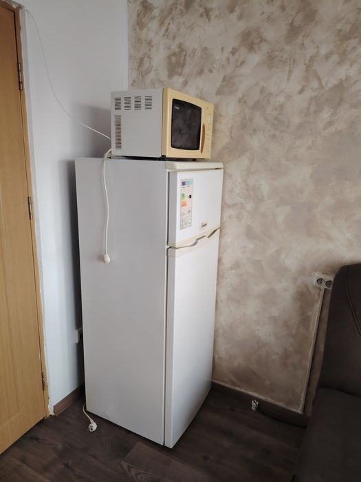 Pers fizica închiriez camera camin