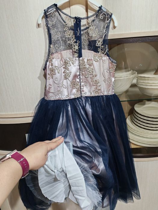 Платье на праздник для девочки