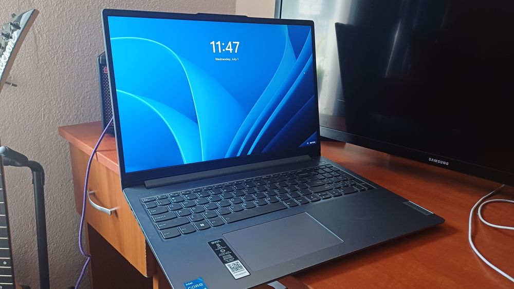 Laptop Lenovo IdeaPad Slim 3