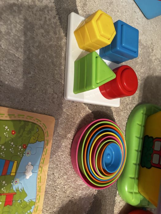 Продам развивающие игрушки