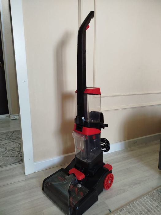 Продам химчустку пылесос