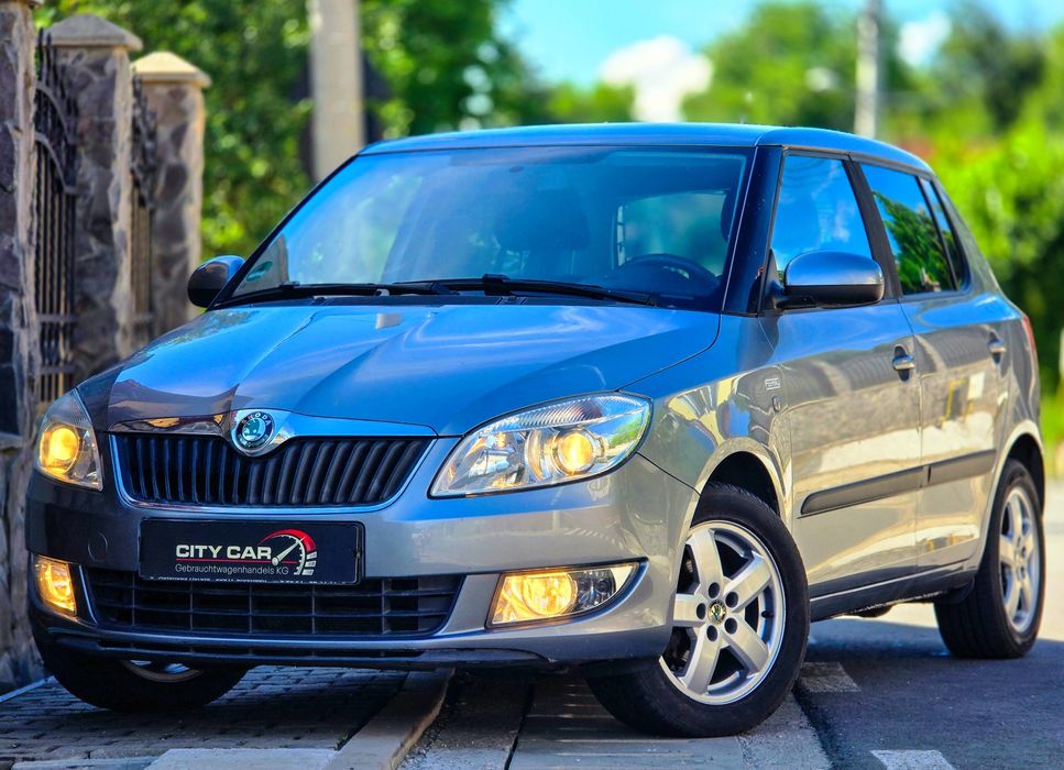 Skoda Fabia Facelift 2013 benzina Euro5 multe dotari