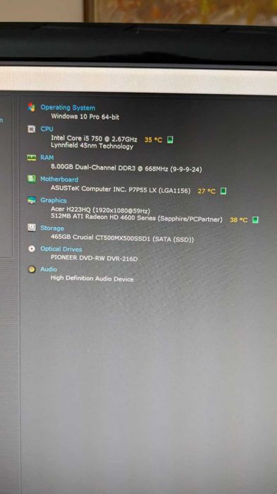Компютър с монитор и клвавиатура с мишка - Windos 10 Pro