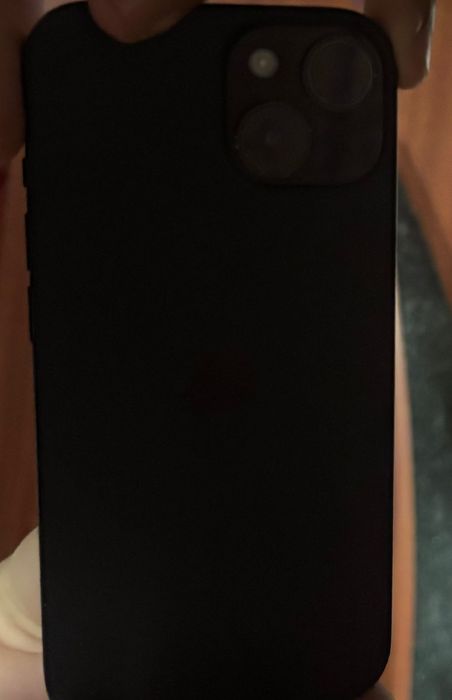 Vând iPhone 15 128 GB