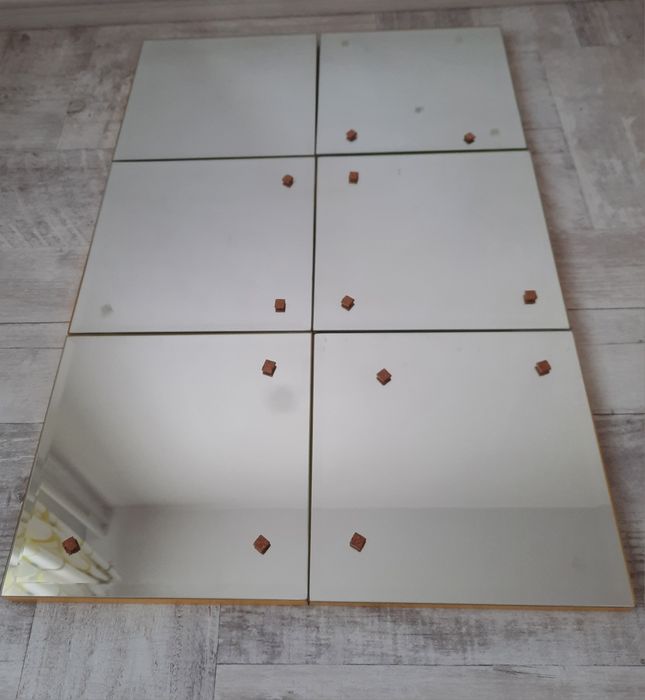 Vand 6 bucăți oglinzi pe rama de lemn