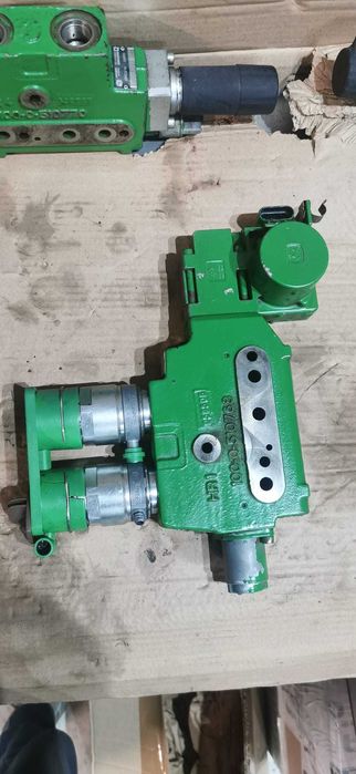 Distribuitor hidraulic valva SCV John Deere AL233592