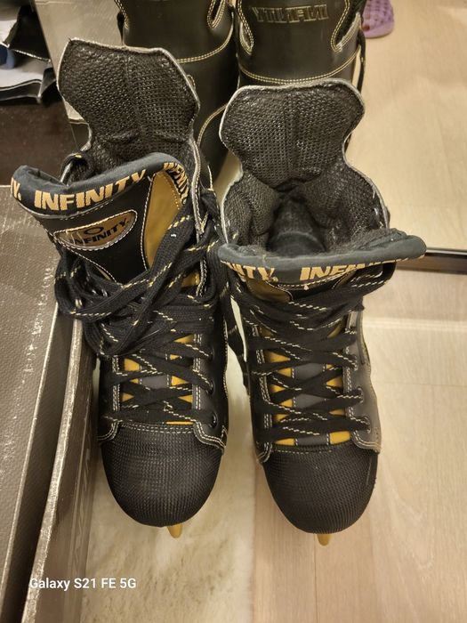 Patine marimea 37