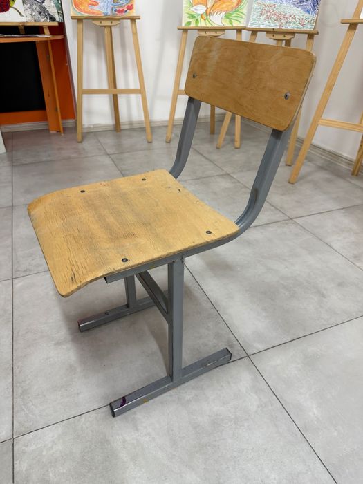 Продам Школьные стульчики