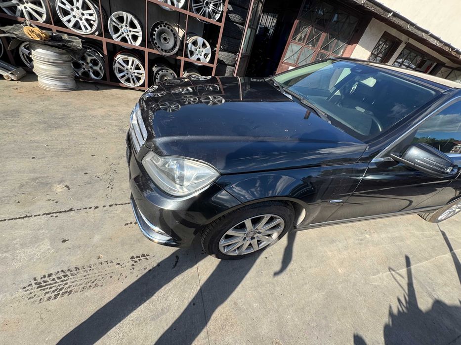 Dezmemrbam Mercedes W204 C180 CGI facelift 2012 C-Class