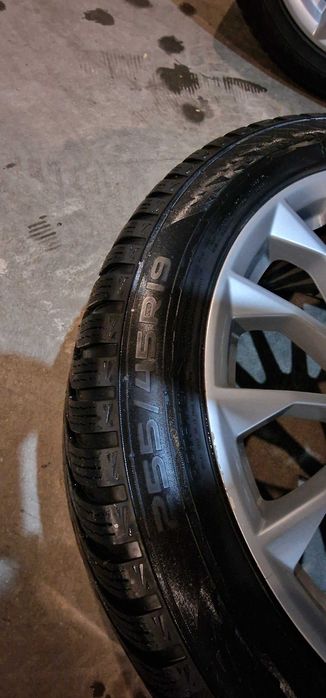 Гуми Nokian 255/45/19 джанти Ауди А8