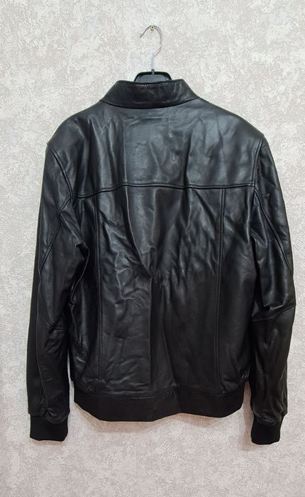 Просто шикарный мужской бомбер!