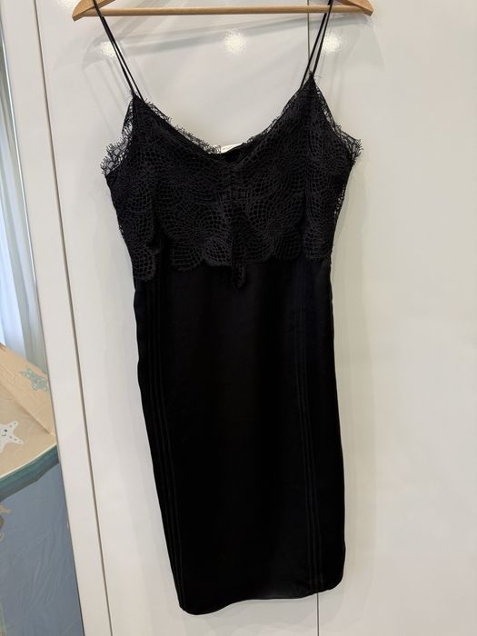 Сатенена дамска рокля ZARA XS – чисто нова с етикет