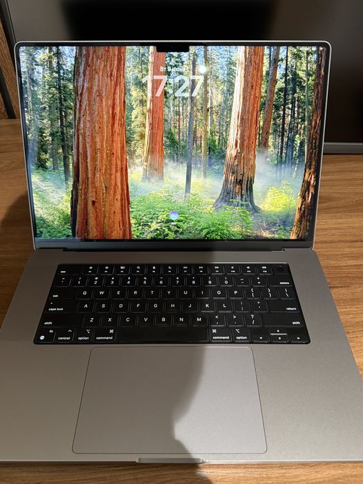 Продам Macbook pro 16 2 pro