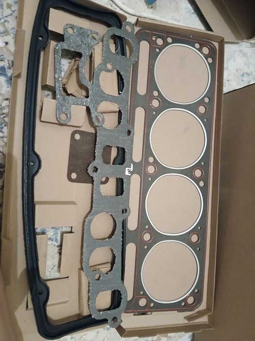 Продам головку от Уаз100