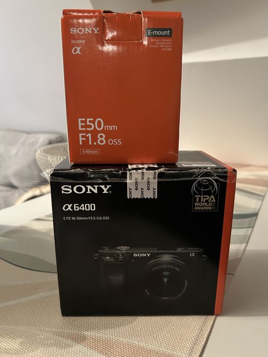 Sony a6400 + обектив Sony E PZ 16- 50mm + E 1.8 oss