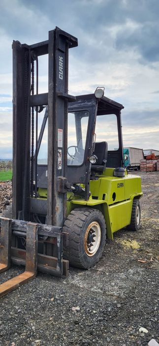 Stivuitor diesel Clark 5 tone