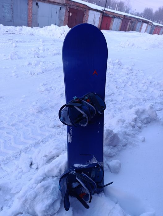 Продам сноуборд в отличном состоянии Dynastar