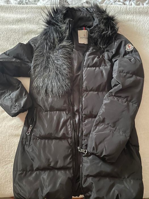 Оригинално яке на марката moncler