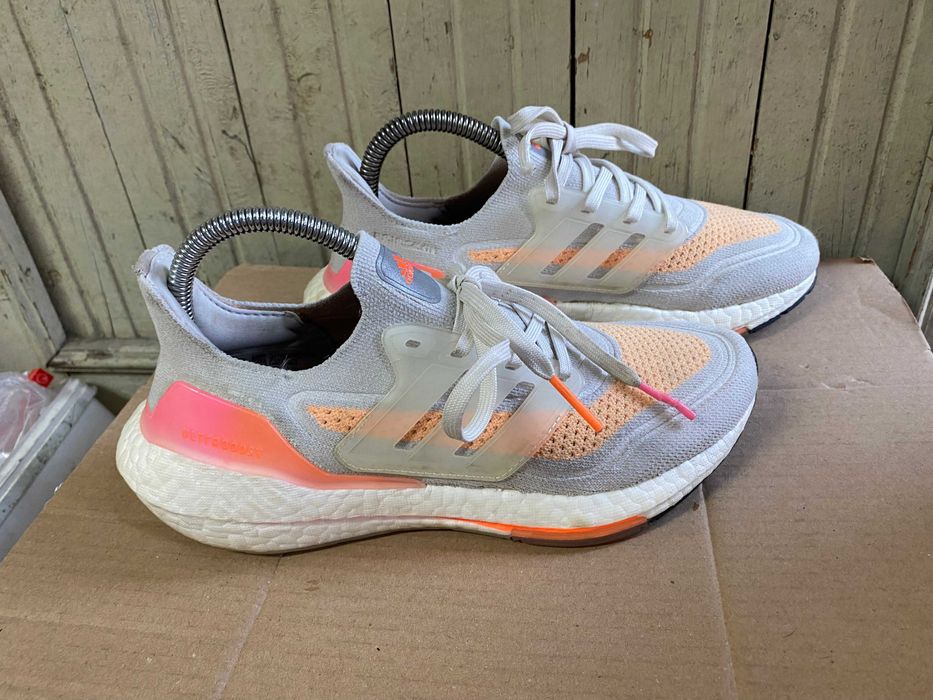 ''Adidas Ultraboost 21''оригинални маратонки 38 номер