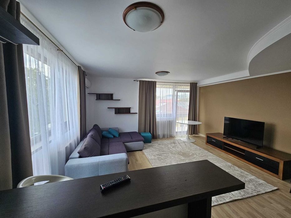 închiriez apartament 3 camere, ultracentral str. Zimbrului nr. 7