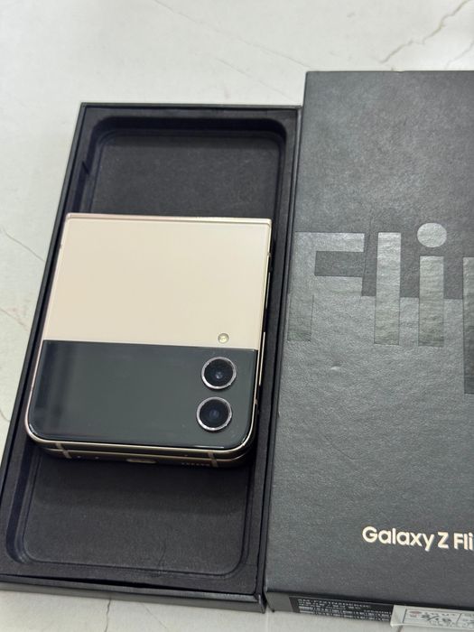 Samsung Z Flip 4