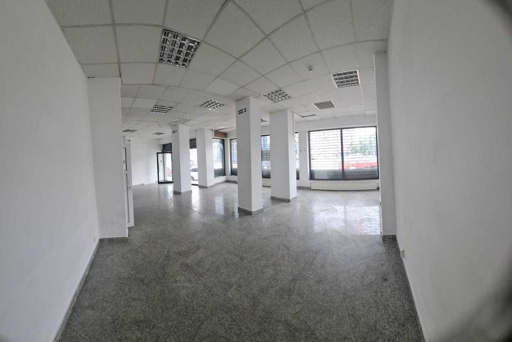 Inchiriez spatiu comercial Arad  , zona Intim , Piata Spitalului