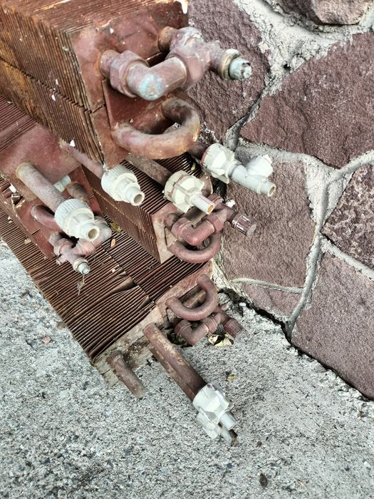 Продам батареи в хорошем состоянии