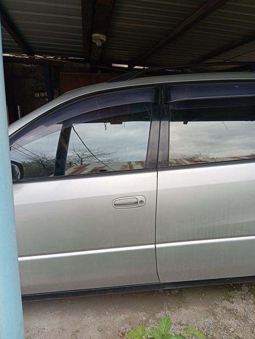 Тойота Ипсум ,1996