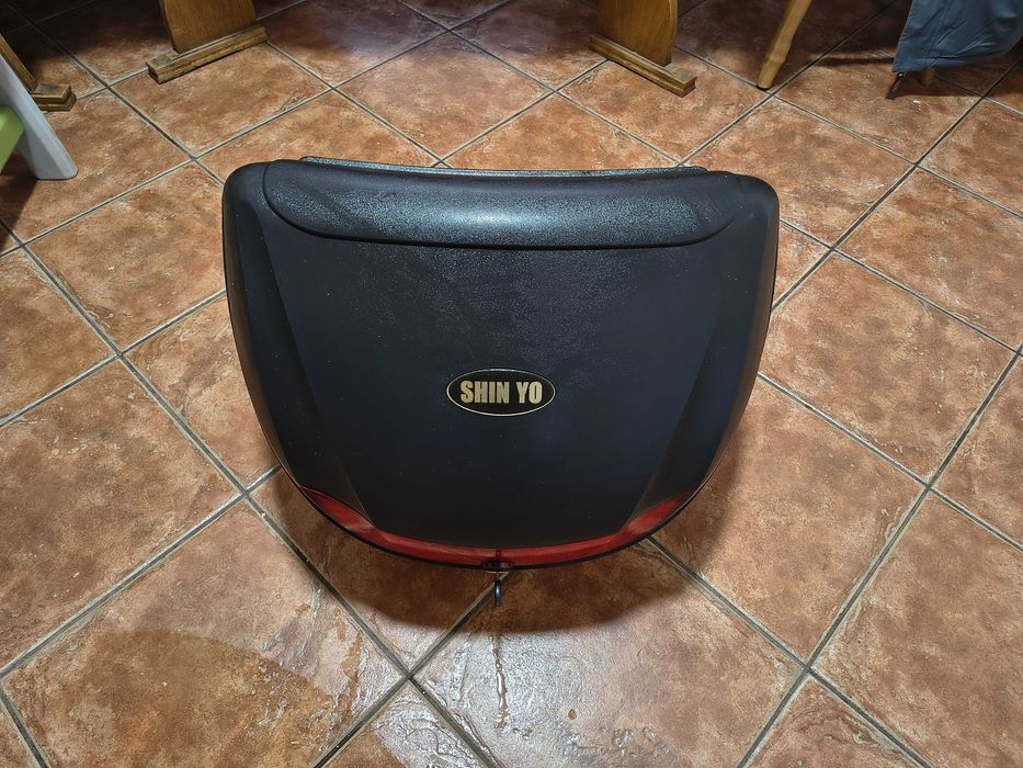 Vand top case+suport pentru Kawasaki zr7/zr7s