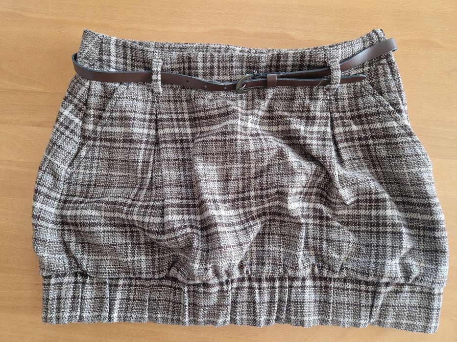 Fusta mini stil gogosar de la Sisley mas 40