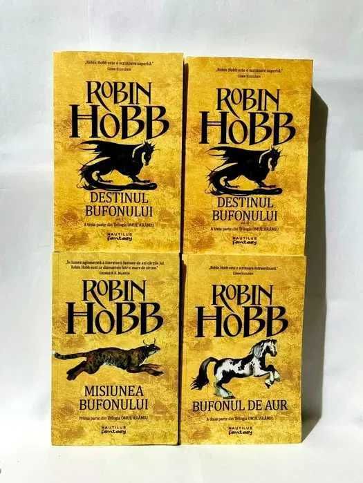 Pachet Trilogie completa Omul Aramiu Robin Hobb