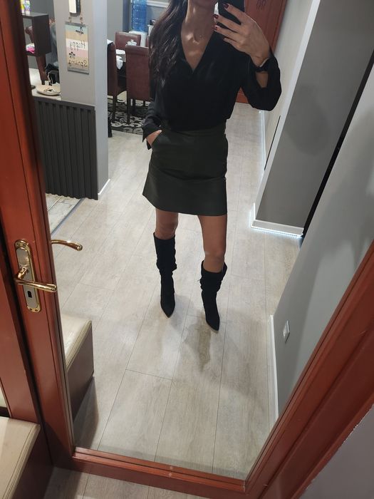 Кожена пола,в зелена цвят