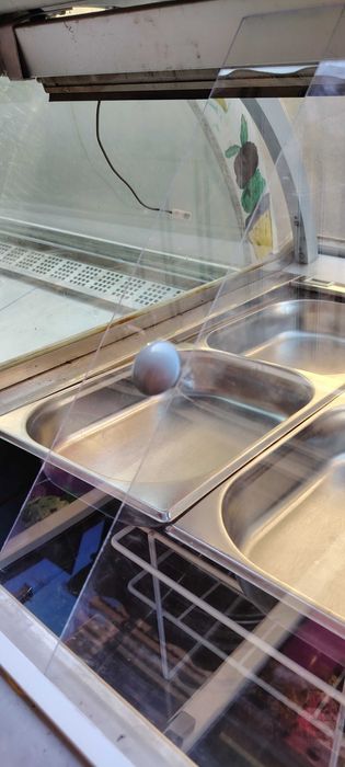 Витрина за сладолед ISA