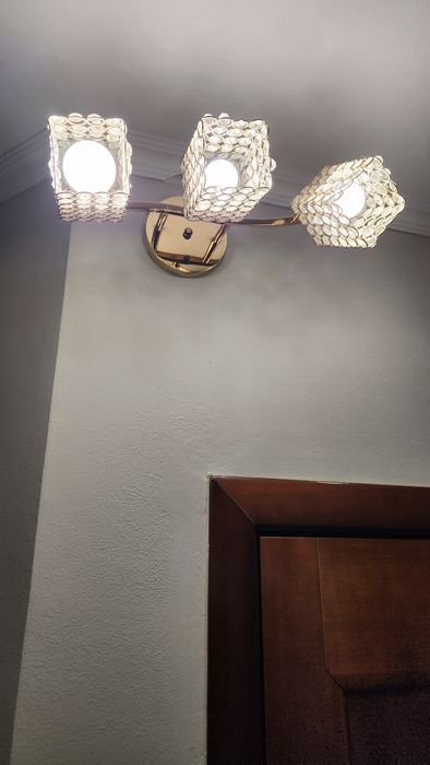 Люстра б/у для зала и спальни