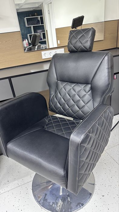 Продается кресло барбера