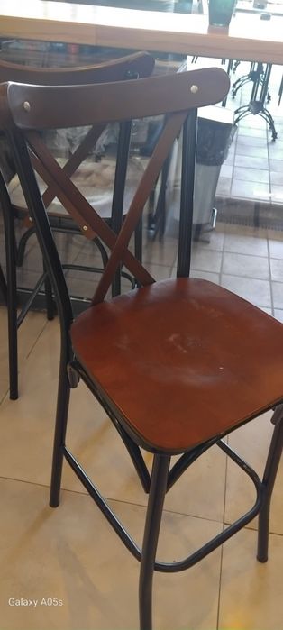 Столове за бар...